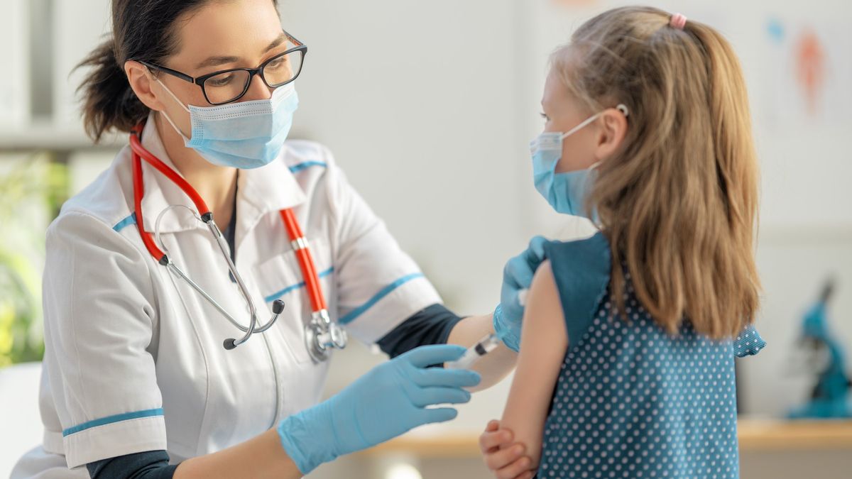 Očkování dětí proti covidu může být už na podzim. Podle expertů je nutné